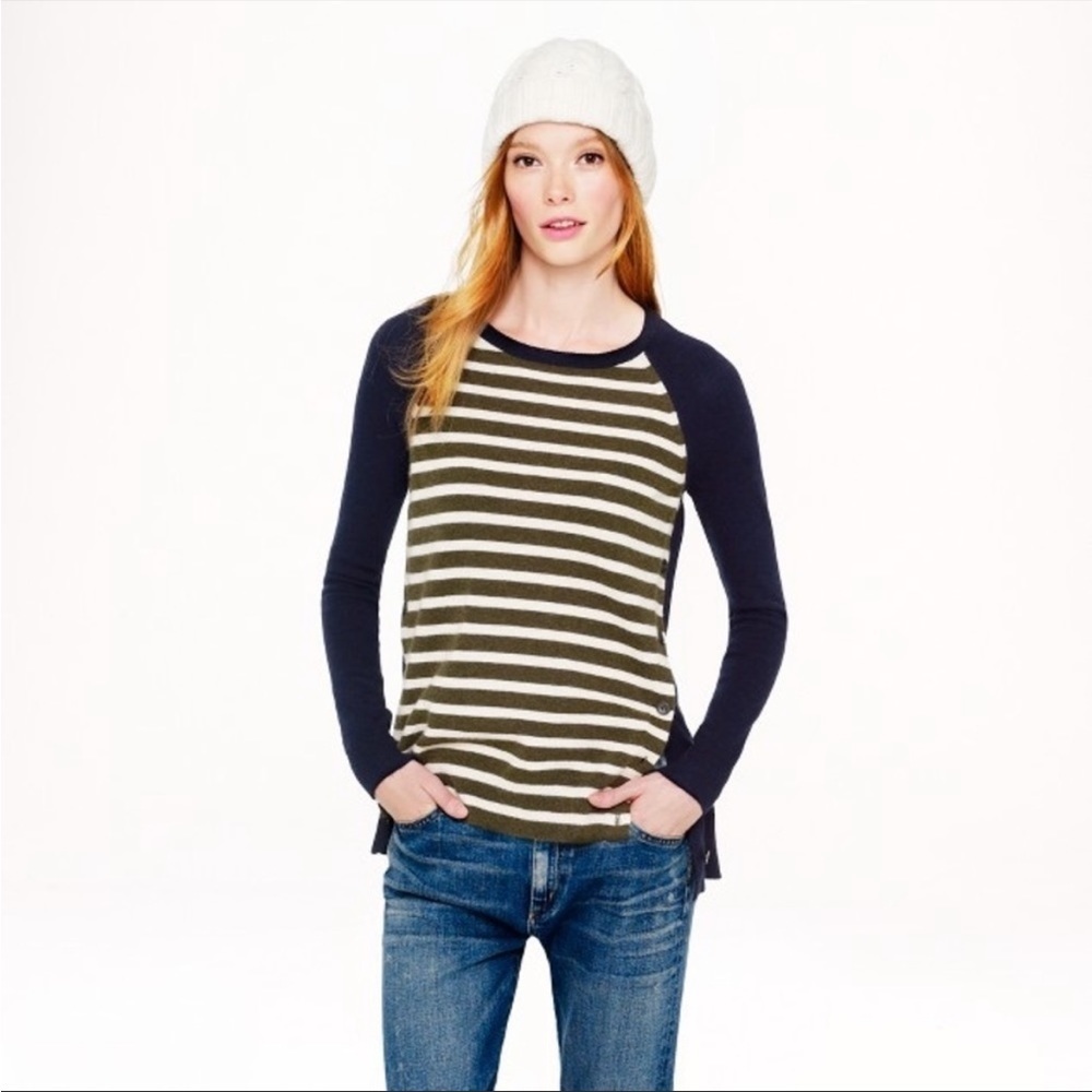𝅺j Crew • navy blue crewneck pullover sweater with olive/oatmeal stripes